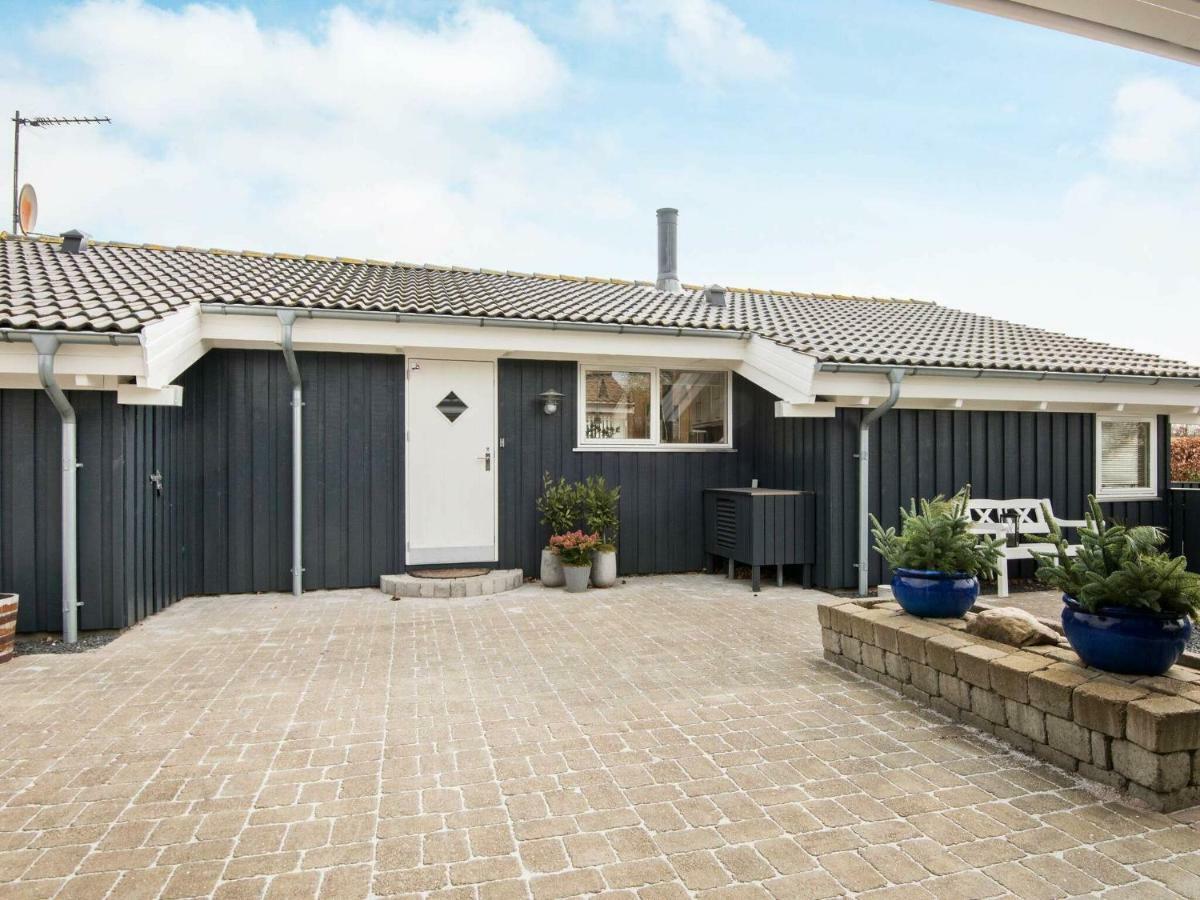 6 Person Holiday Home In 에벨토프트 외부 사진